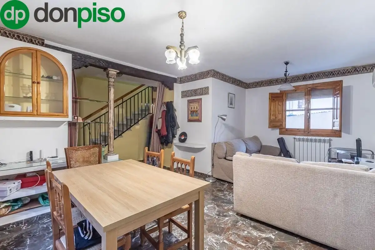 Casa o xalet en venda en Granada amb Aire condicionat, Calefacció i Terrassa