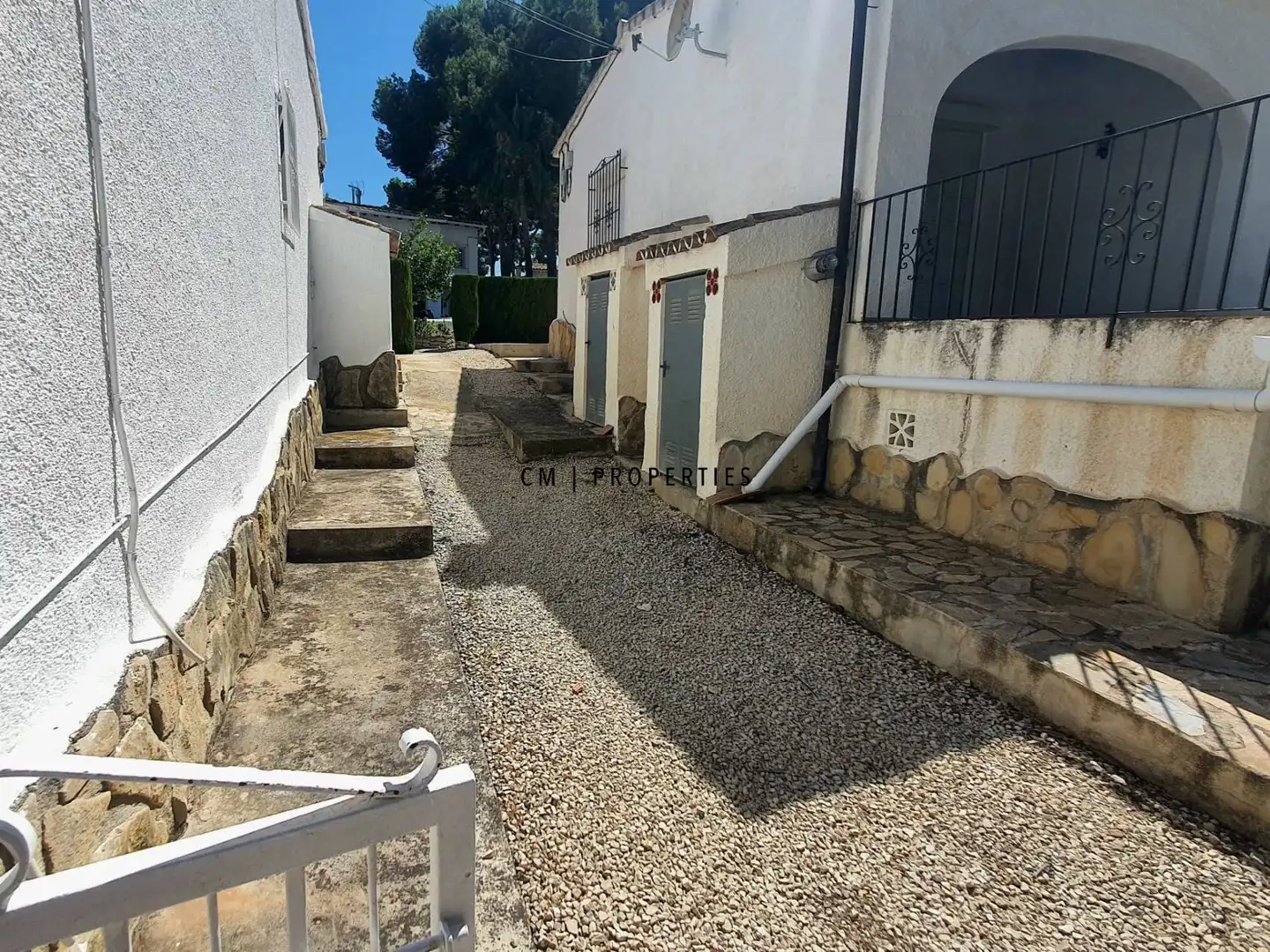 Vista exterior de Casa adosada en venda en Moraira amb Aire condicionat, Calefacció i Terrassa
