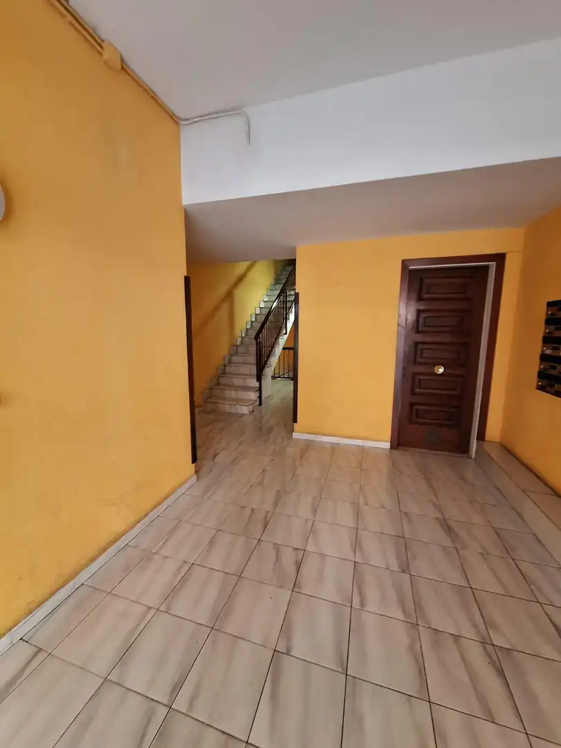 Wohnung zum Verkauf in Sabadell mit Klimaanlage, Heizung und Balkon