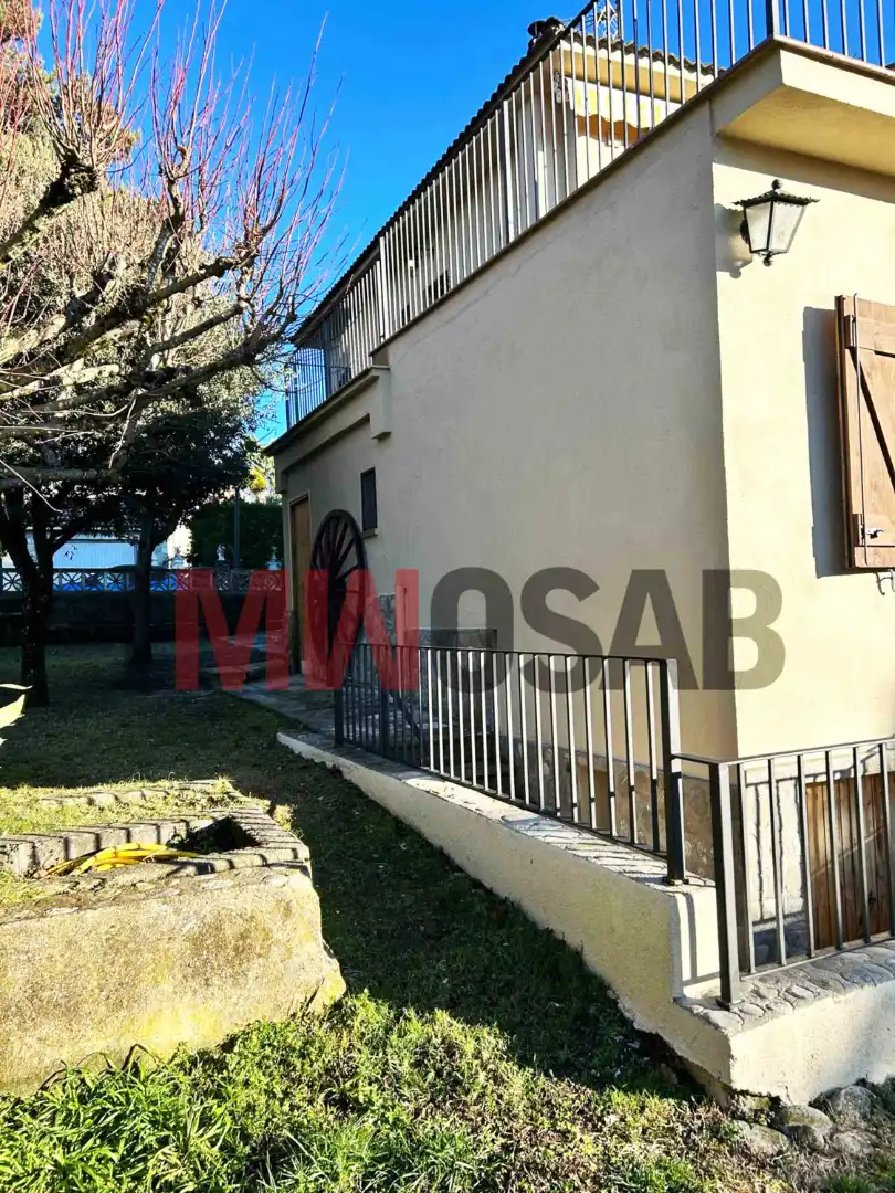 Vista exterior de Casa o chalet de alquiler en Sant Agustí de Lluçanès con Calefacción, Jardín privado y Terraza