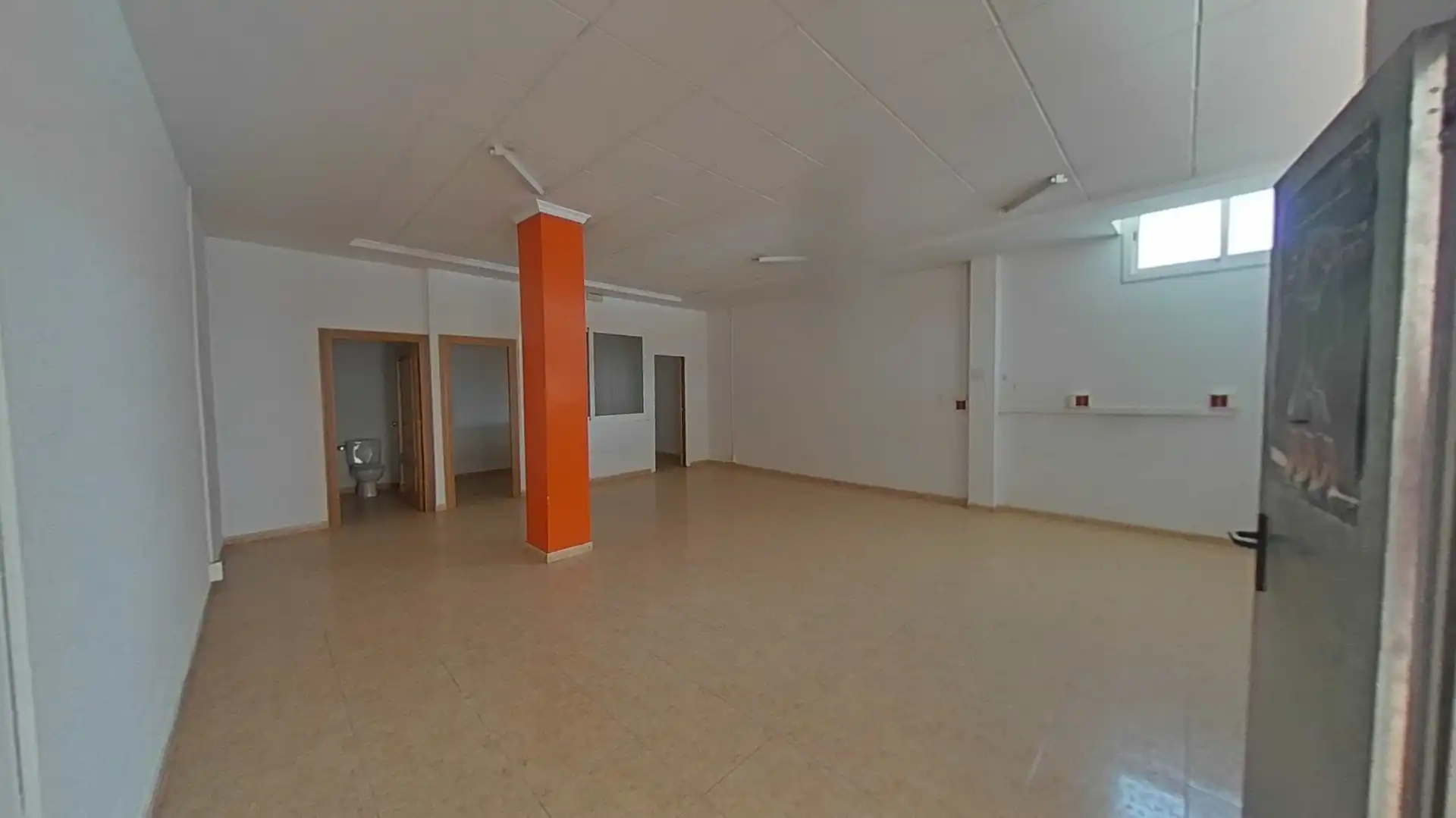 Gewerbefläche zum Verkauf in Argelines, imagen 8