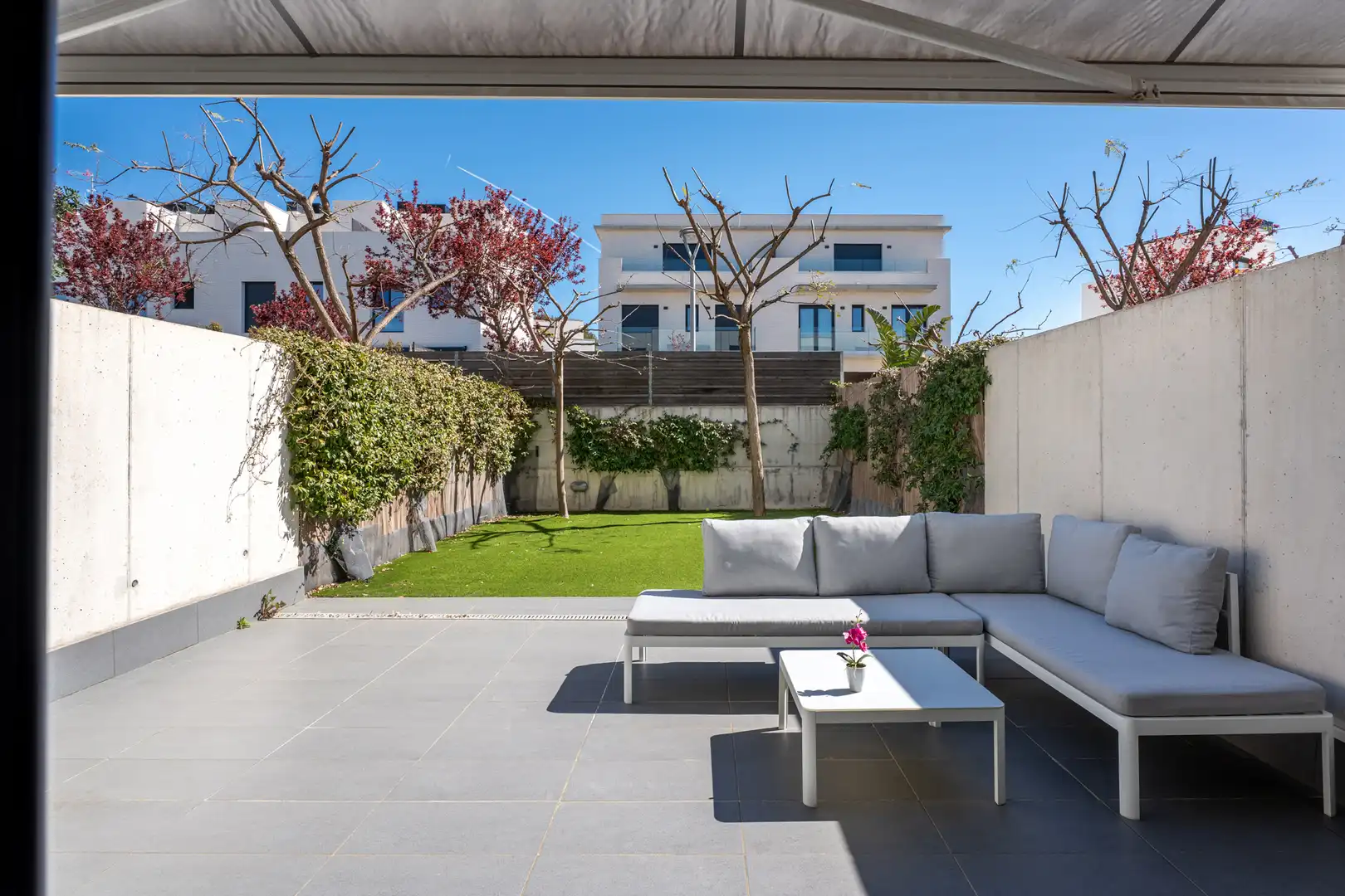 Terrassa de Casa o xalet en venda en Sitges amb Aire condicionat, Calefacció i Jardí privat