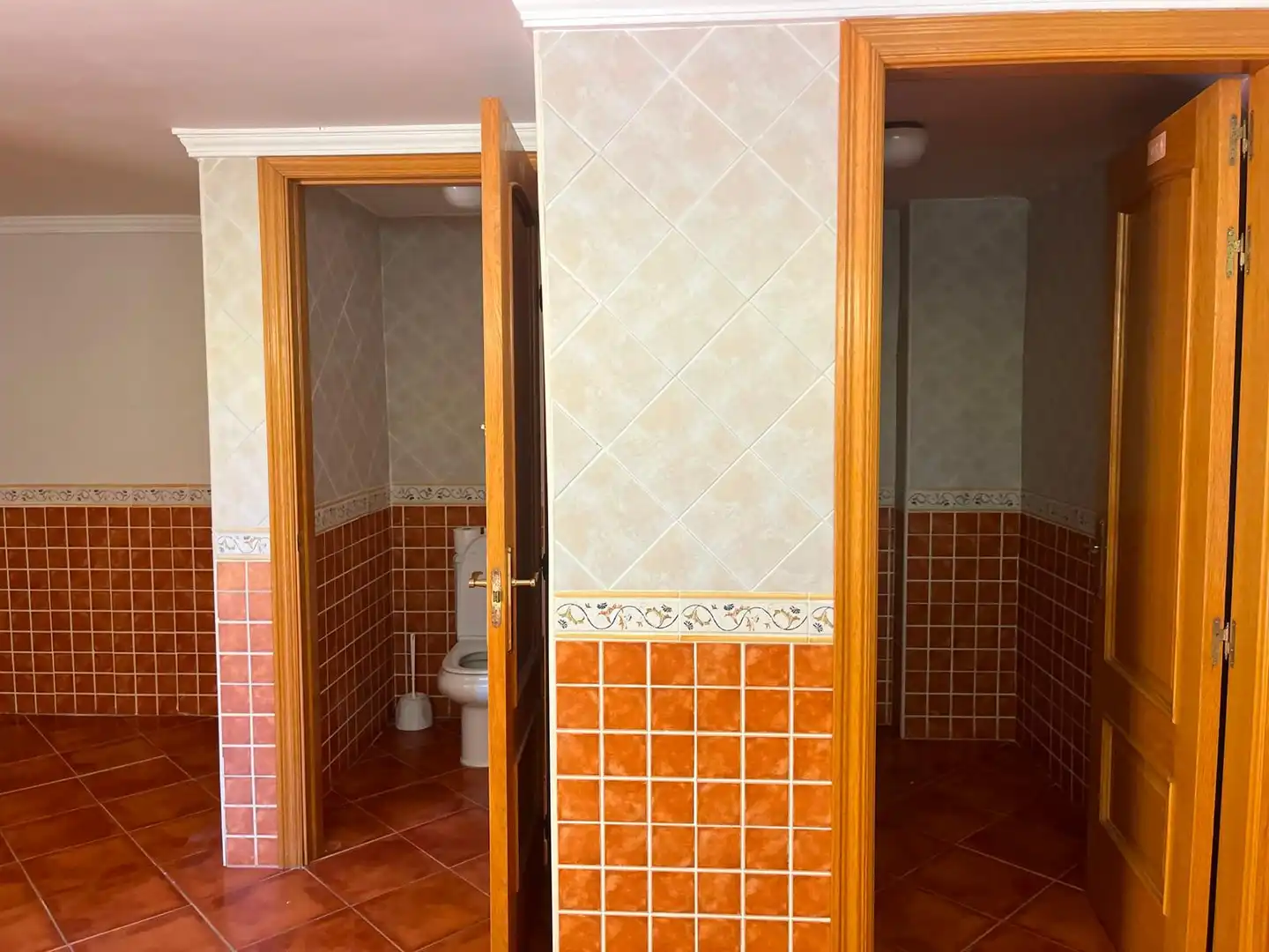 Badezimmer von Wohnung zur Miete in Benalmádena mit Klimaanlage, Heizung und Möbliert