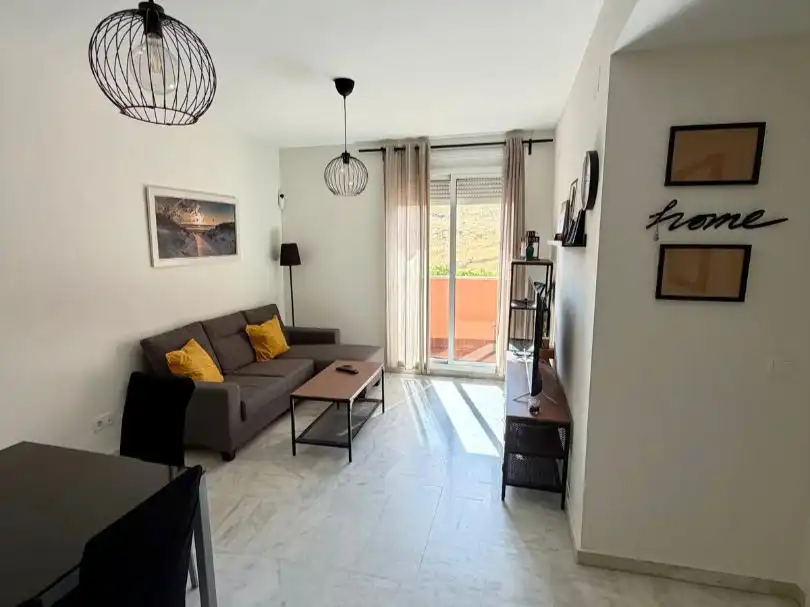 Fotografía del inmueble reportado: 1.000 €/mes — Camas, Camas