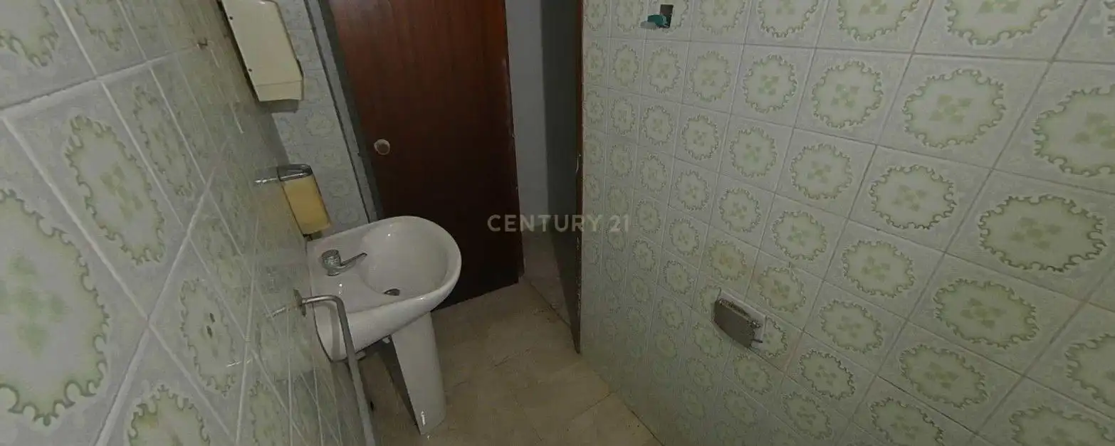 Baño de Local en venta en Valencia
