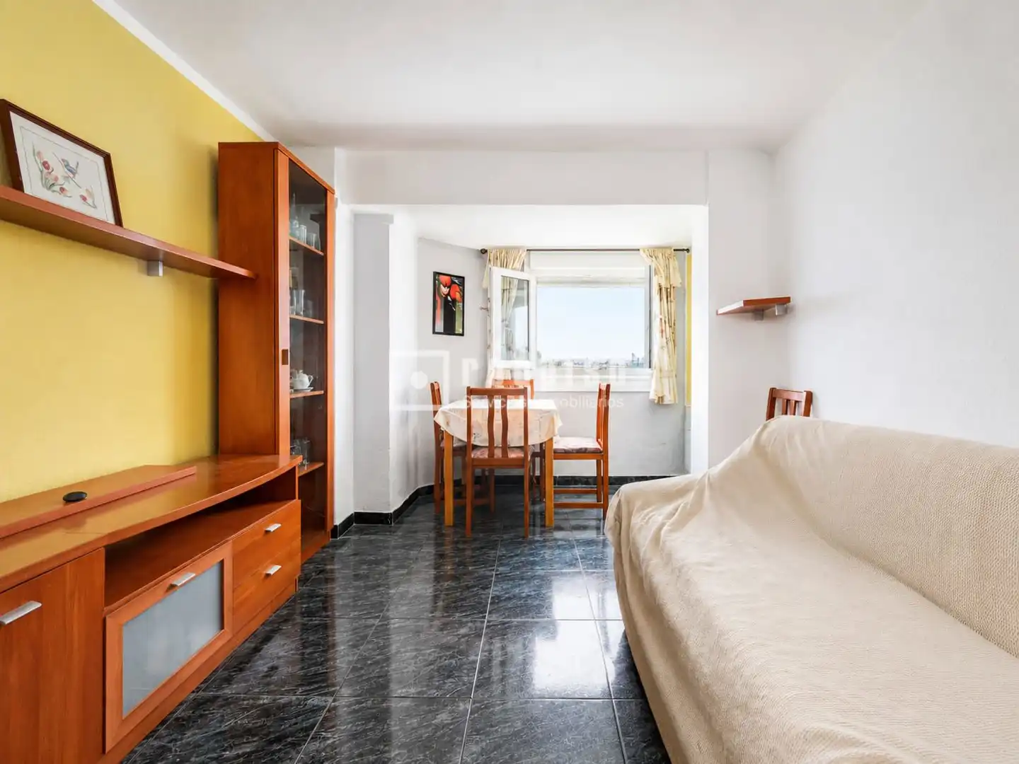 Habitación de Piso en venta en Xirivella con Aire acondicionado y Amueblado