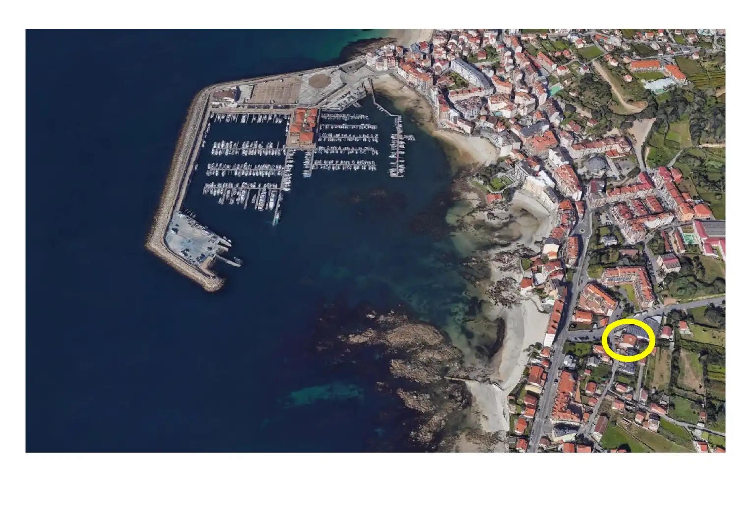 Wohnung zum Verkauf in Sanxenxo mit Privatgarten, Terrasse und Möbliert