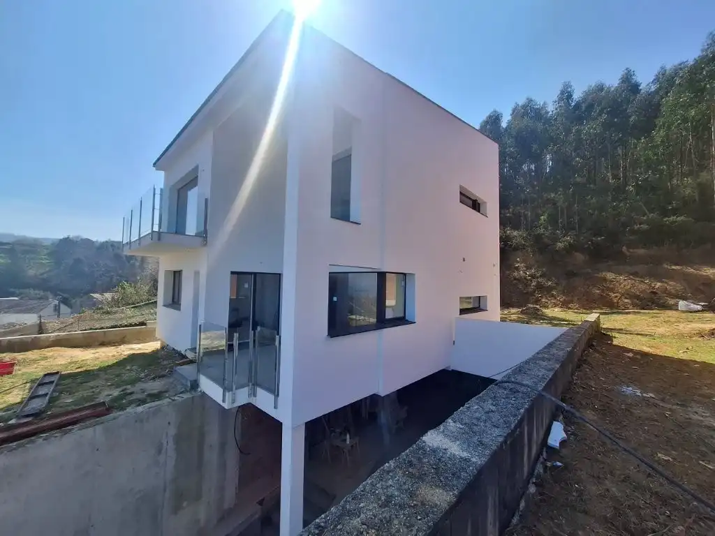 Vista exterior de Casa o xalet en venda en Foz amb Jardí privat, Terrassa i Traster