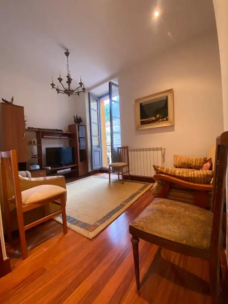 Flat for rent in Constitución Plaza, 145, Parte Vieja