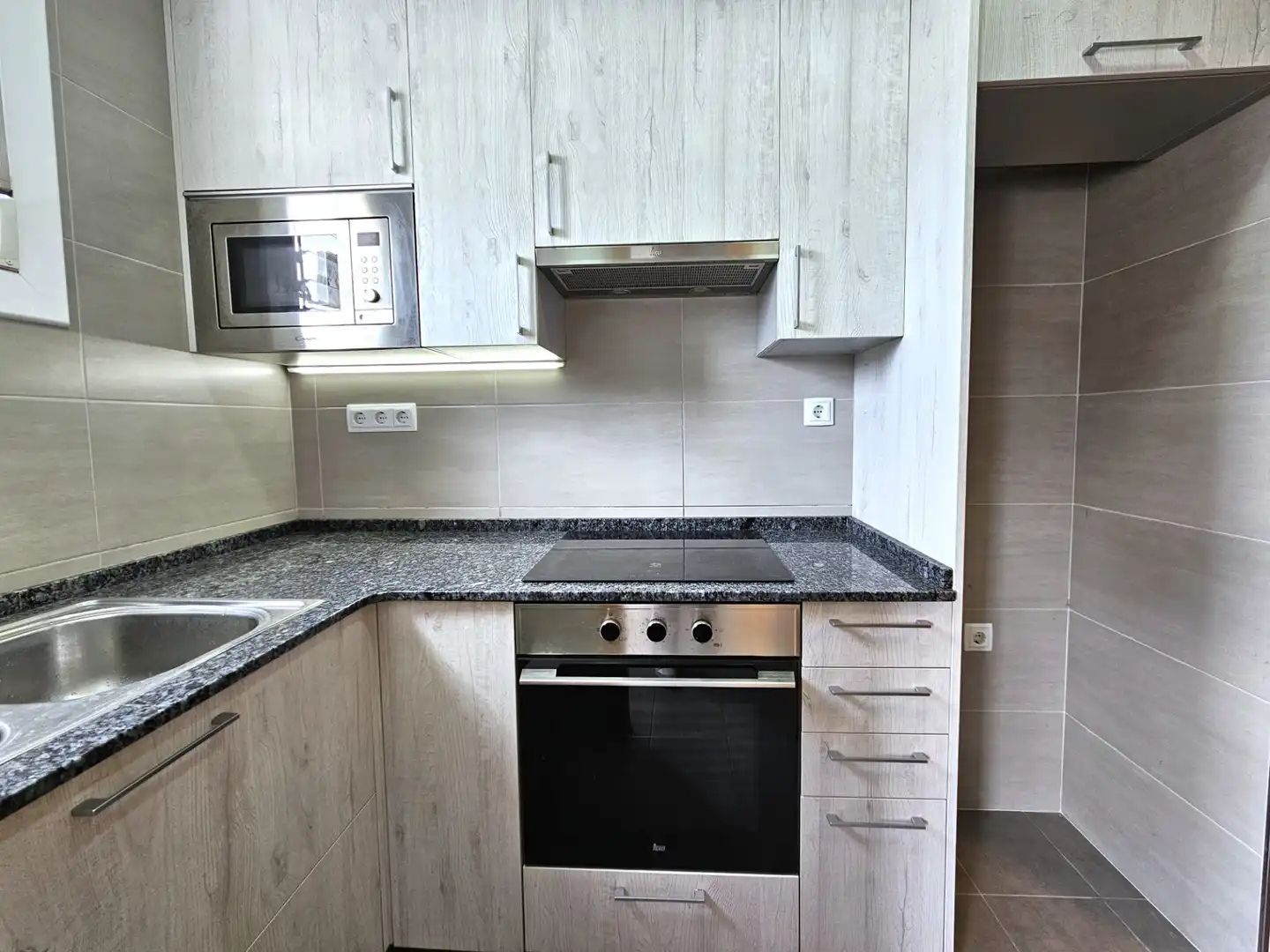 Cocina de Piso en venta en Badalona con Calefacción