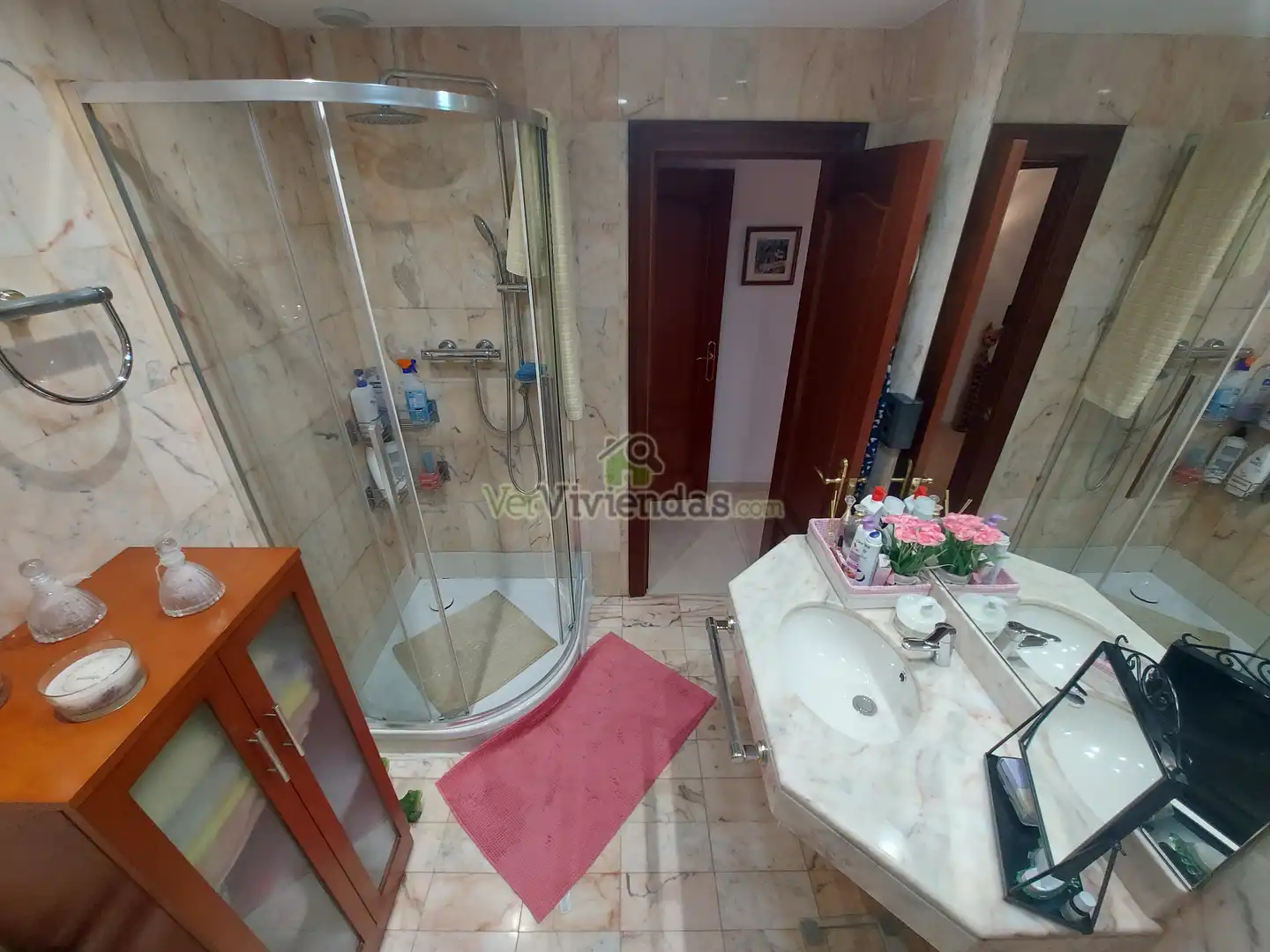 Baño de Casa adosada en venta en Sant Llorenç d'Hortons con Aire acondicionado, Calefacción y Jardín privado