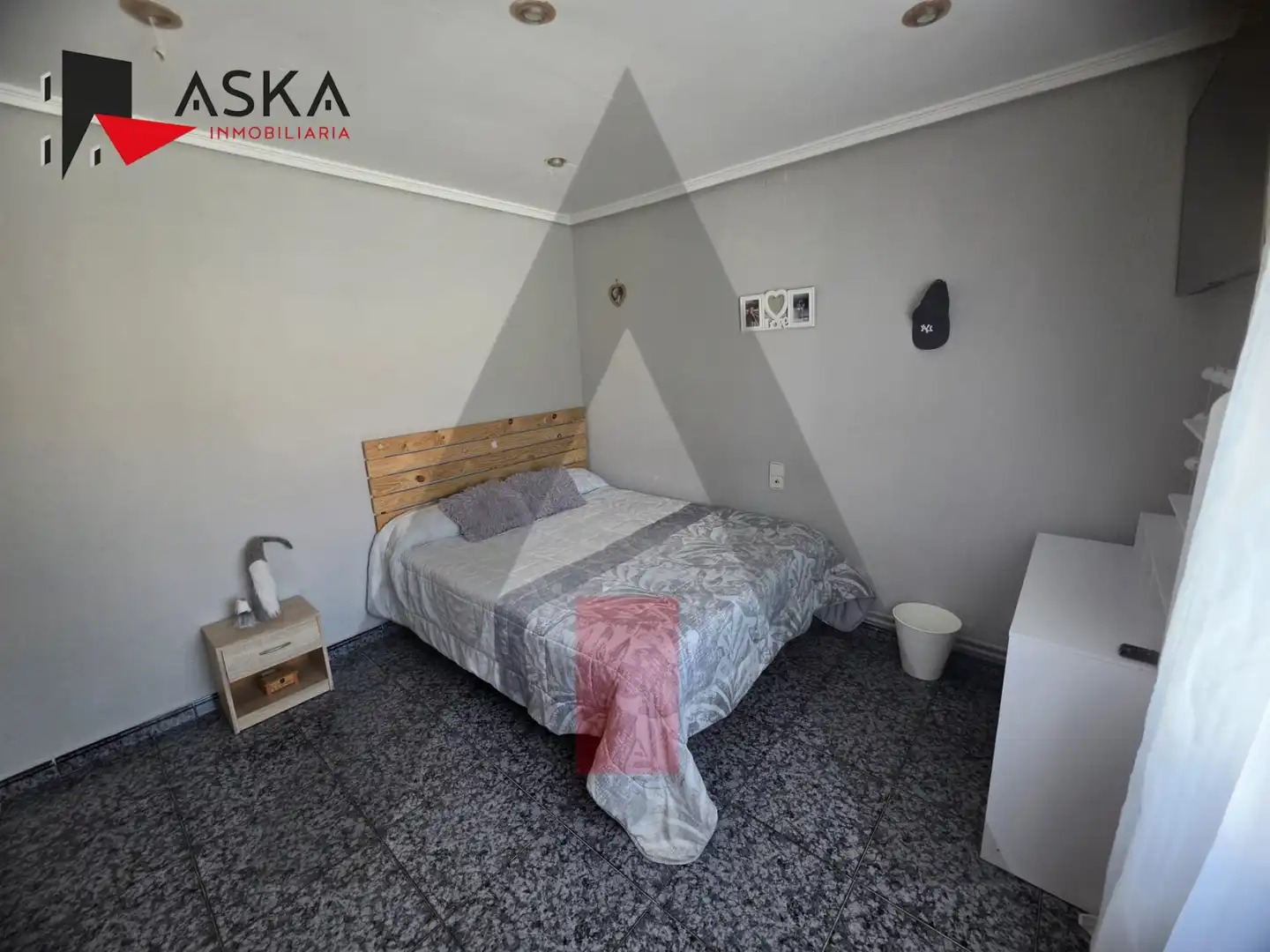 Schlafzimmer von Haus oder Chalet zum Verkauf in Torrent mit Klimaanlage, Terrasse und Schwimmbad