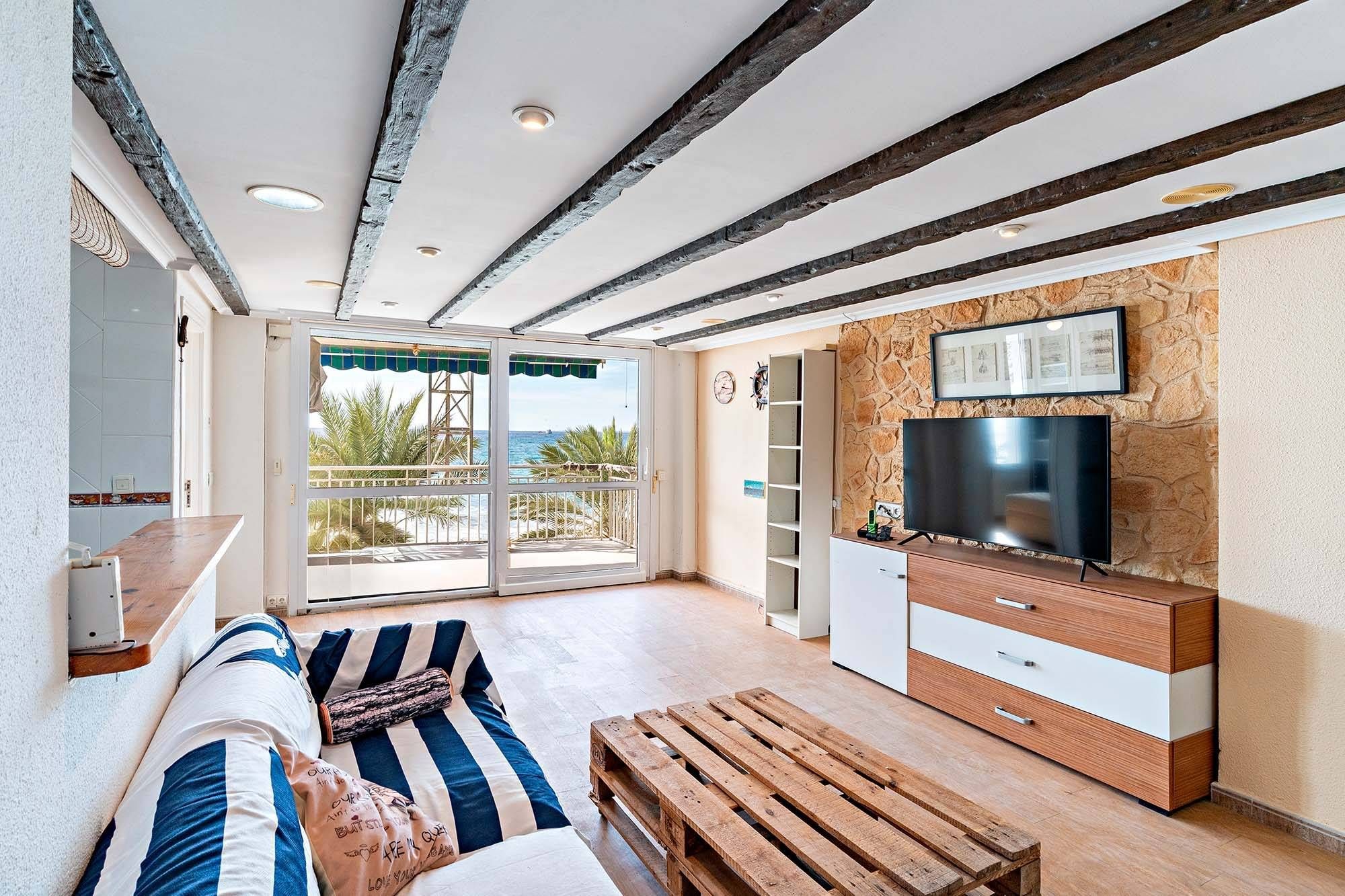 Sala d'estar de Pis de lloguer en  Almería Capital amb Aire condicionat, Terrassa i Traster