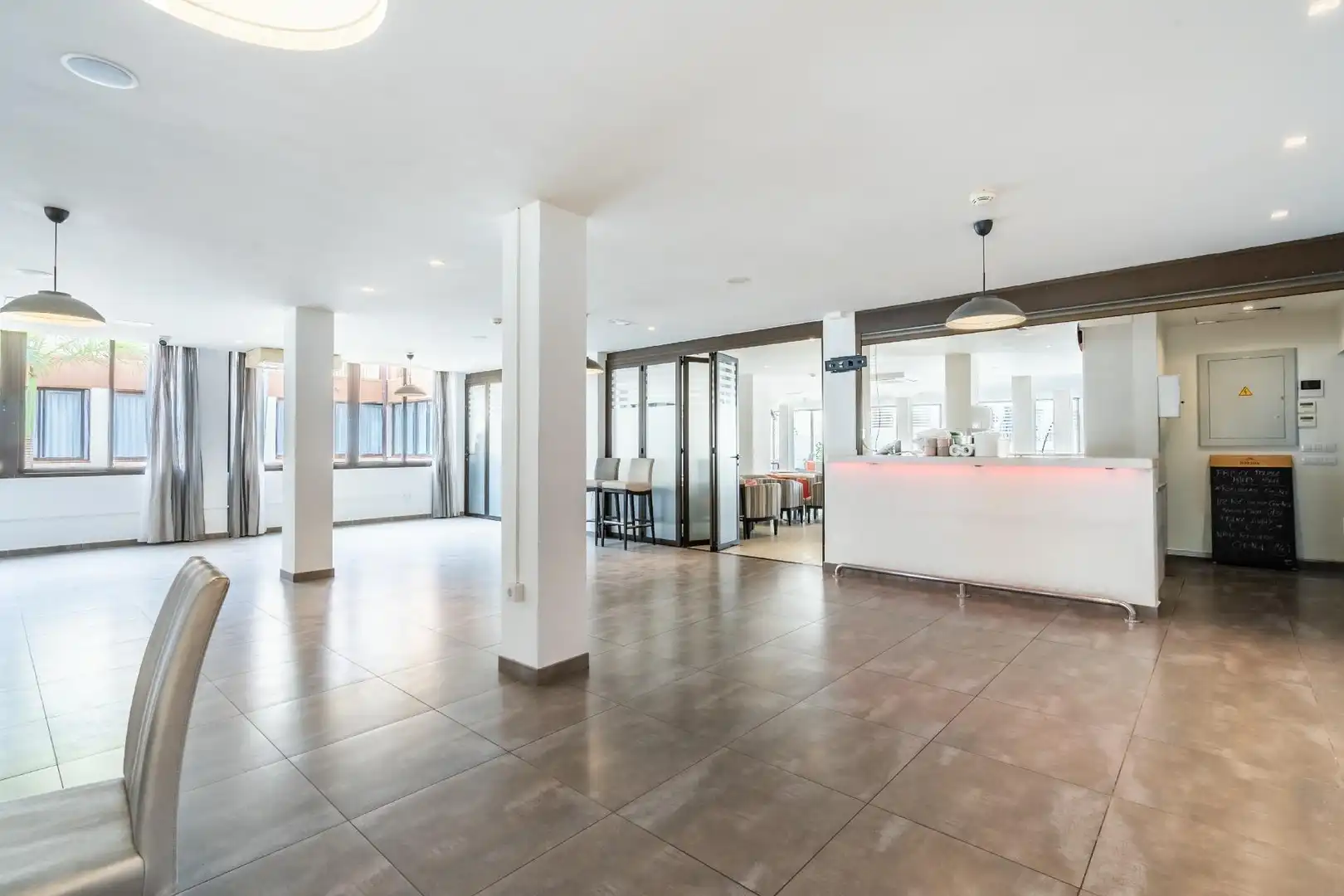 Geschaftsraum zur Miete in Adeje mit Terrasse