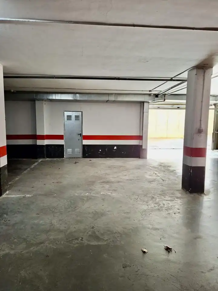 Parking de Planta baja en venta en Zaragoza con Aire acondicionado, Calefacción y Terraza