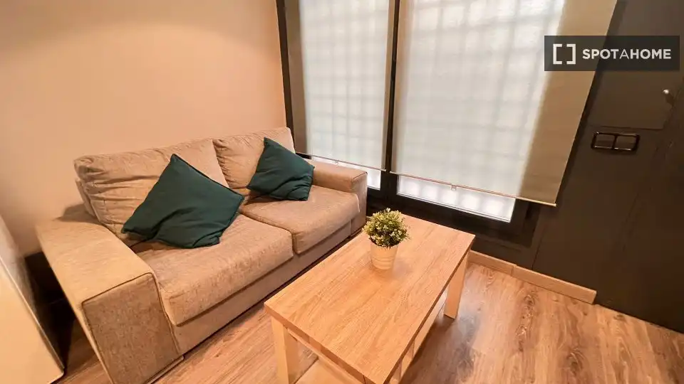 Flat for rent in Almenara -Ventilla