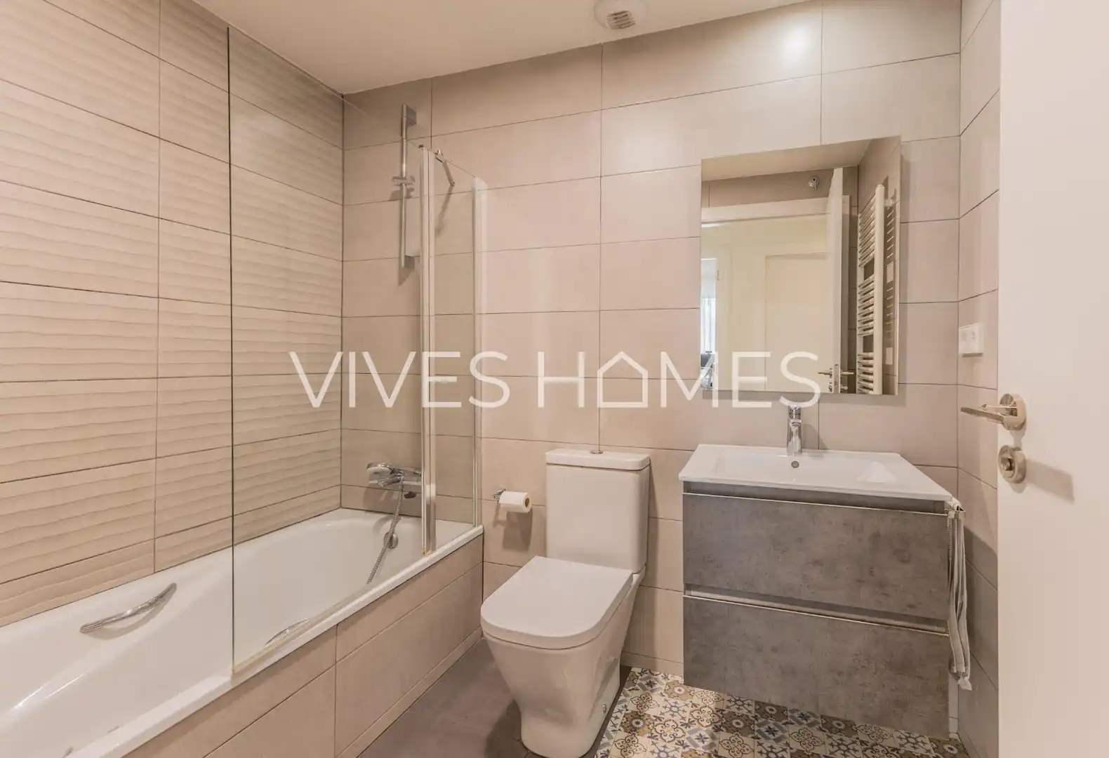 Badezimmer von Wohnung zum Verkauf in El Palau - Escorxador