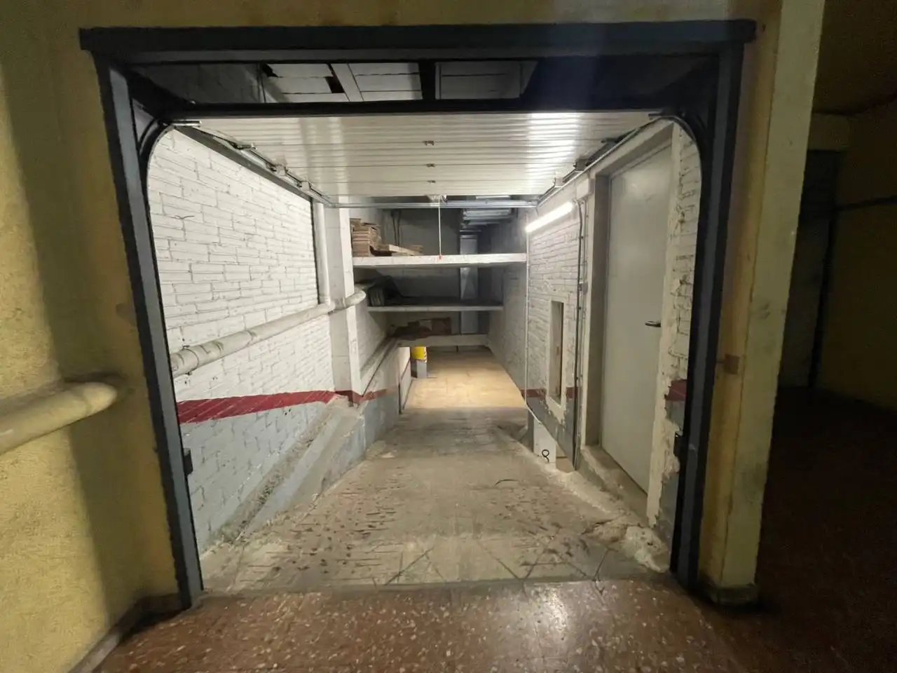 Garage zum Verkauf in Vic
