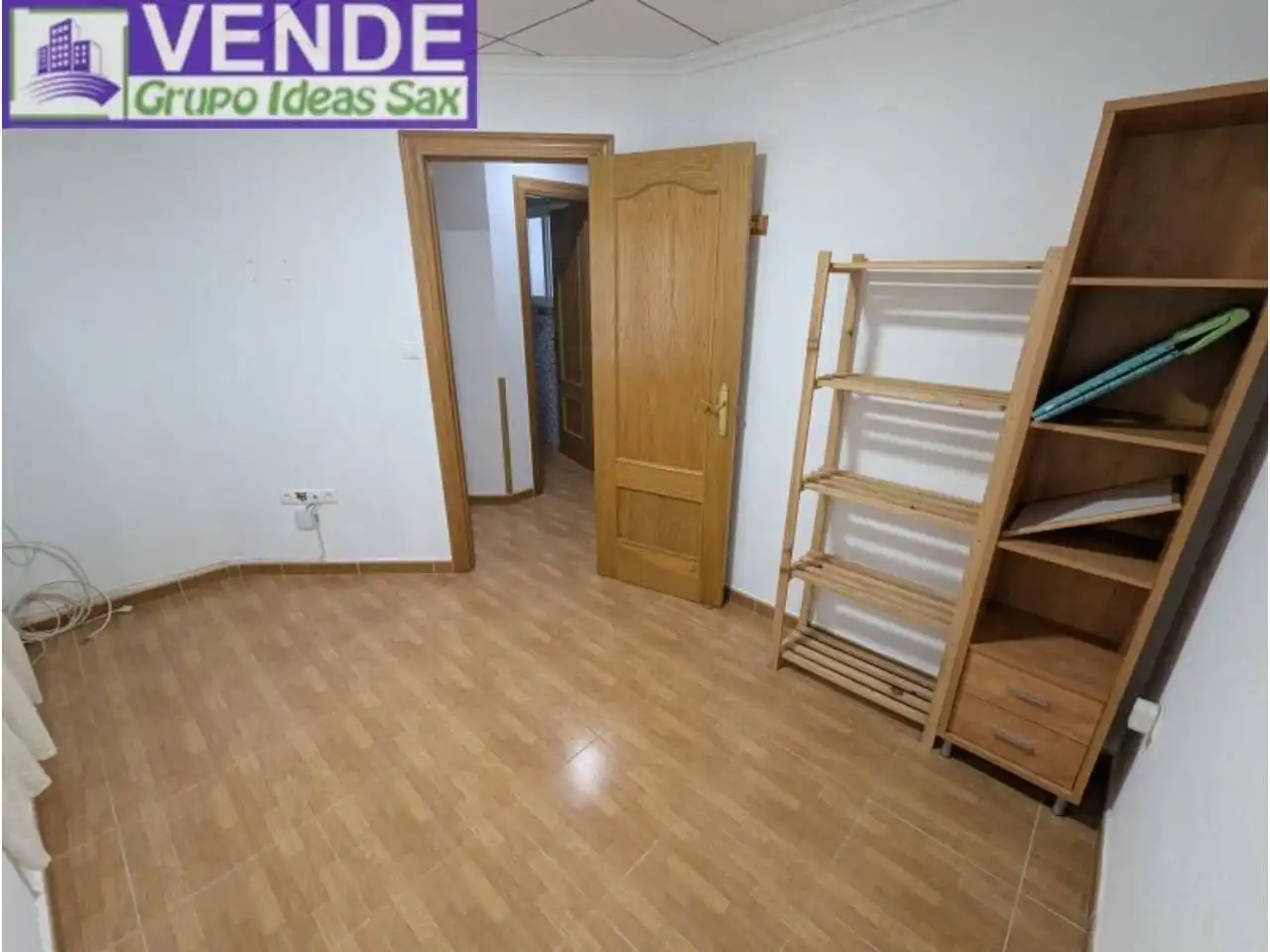 Casa adosada en venta en Sax con Terraza