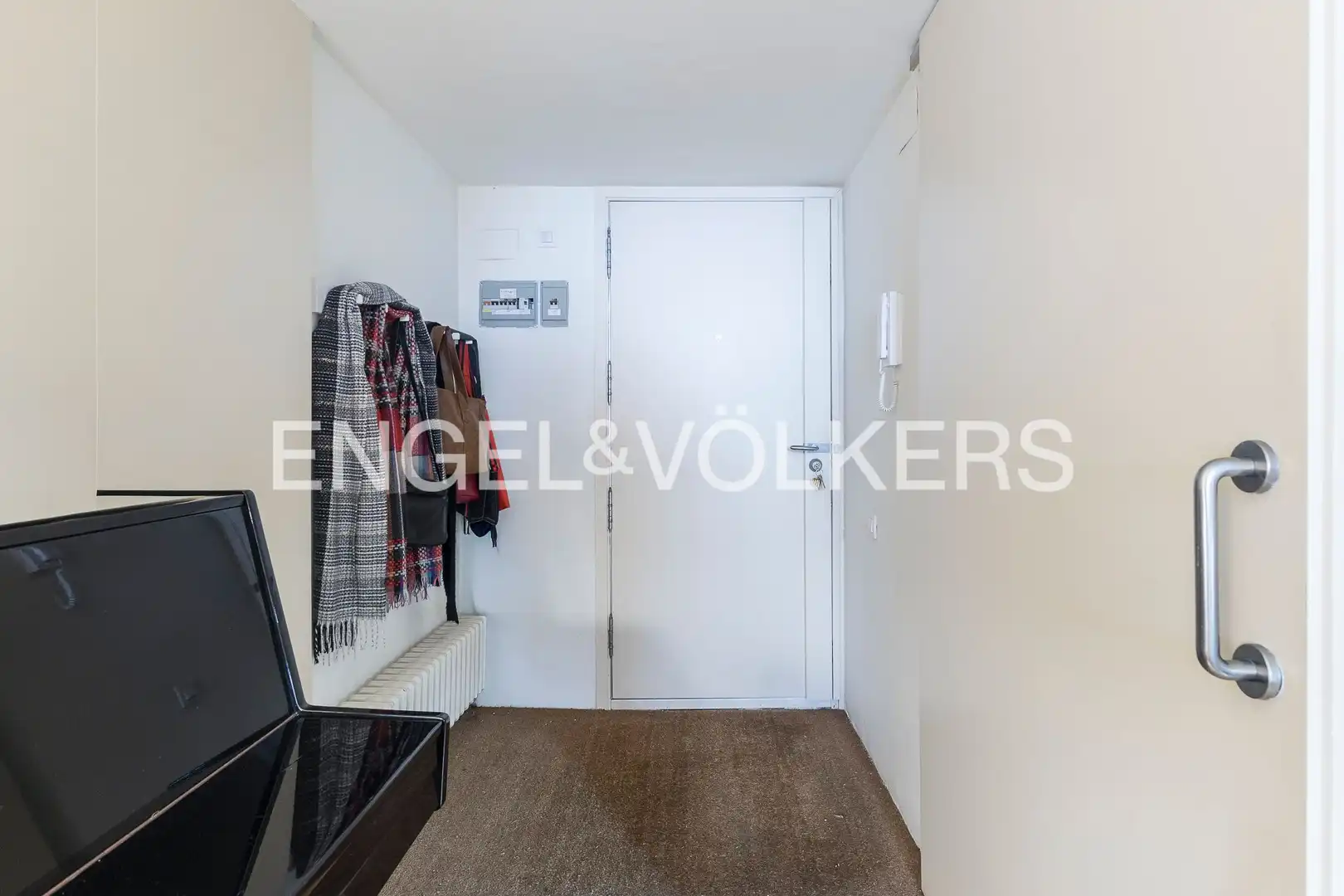 Maisonette zum Verkauf in Barcelona mit Heizung und Parkett