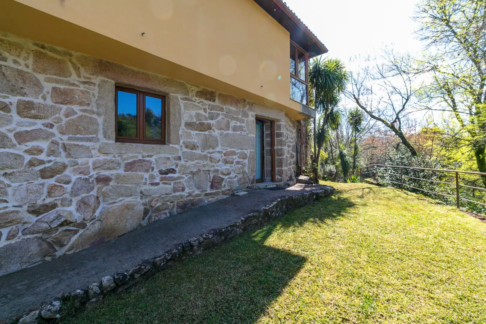 Exterior view of Houses for sale in Arbo  with Heating, Private garden and Storage room