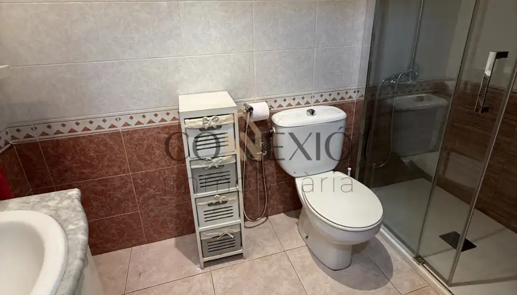 Baño de Piso en venta en Amer con Aire acondicionado, Calefacción y Terraza