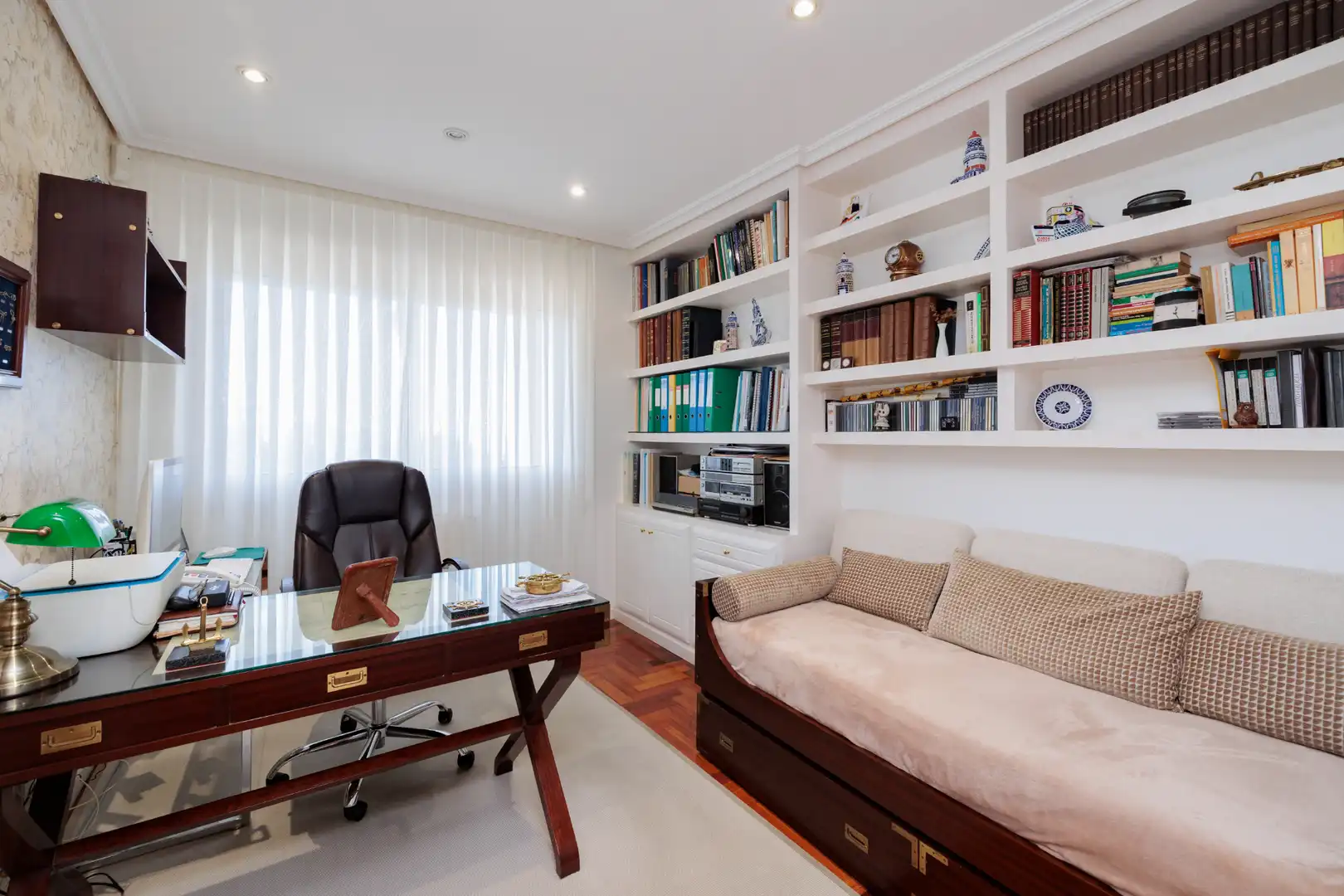 Sala de estar de Casa o chalet en venta en Vigo  con Jardín privado, Parquet y Terraza