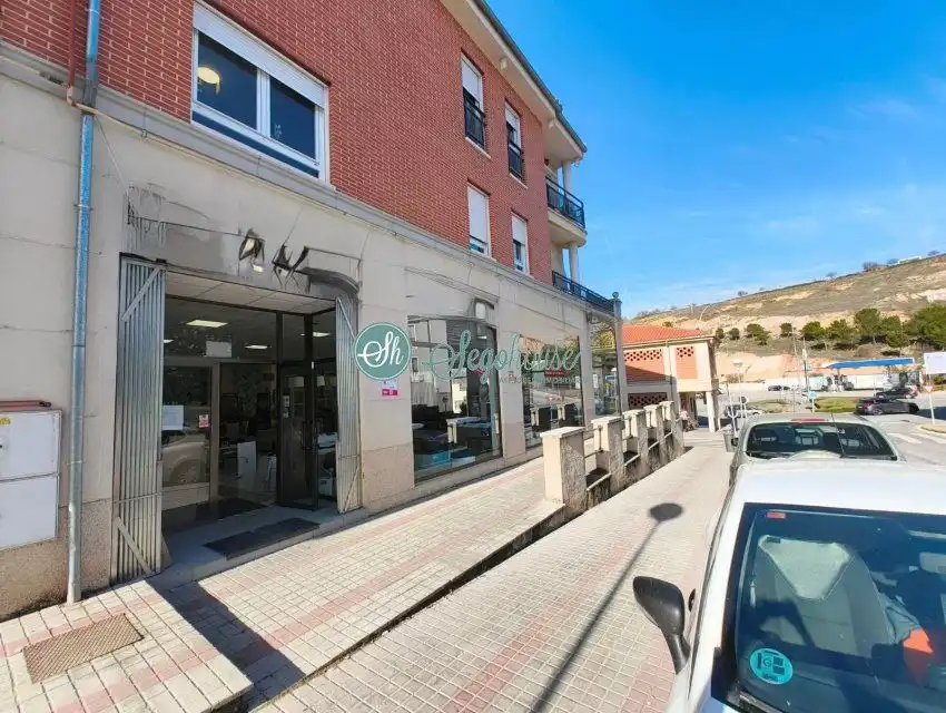 Business premises to rent in La Lastrilla, imagen 2
