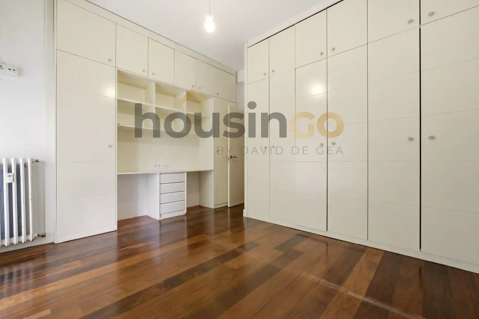 Bedroom of Flat for sale in Madrid  with Air Conditioner, Heating and Storage room