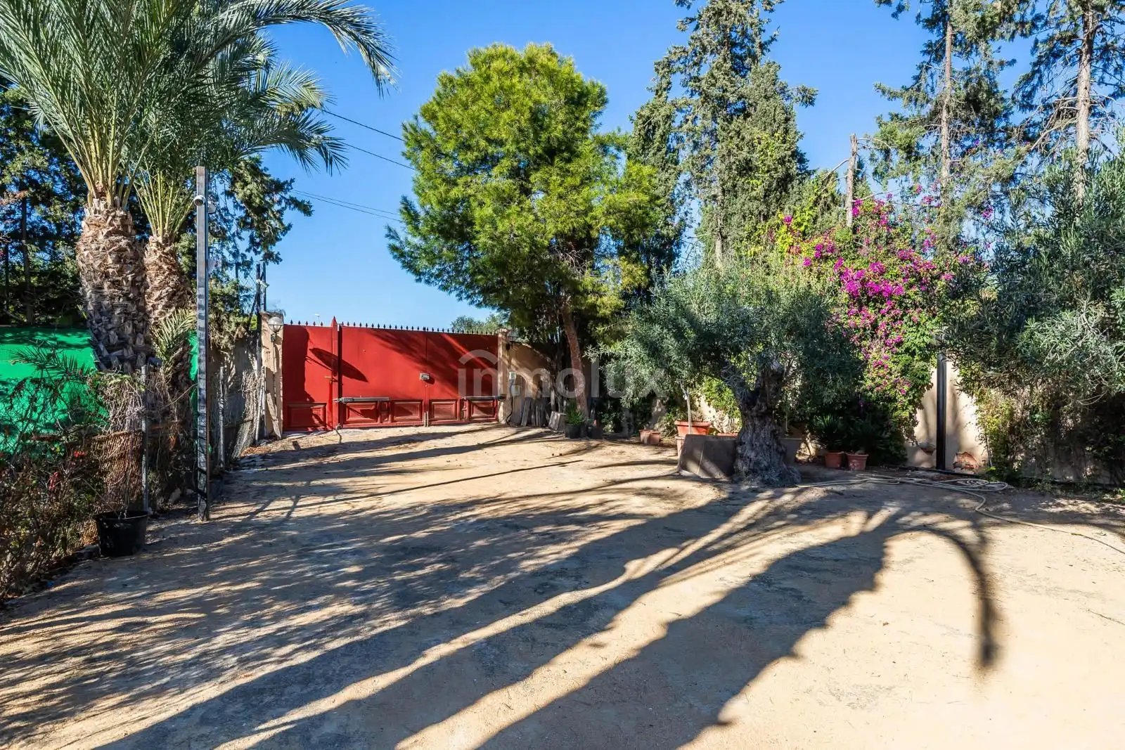 Vista exterior de Casa o xalet en venda en Alicante / Alacant amb Aire condicionat, Calefacció i Jardí privat
