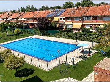 Pis amb piscina en venda a Calle Toledo