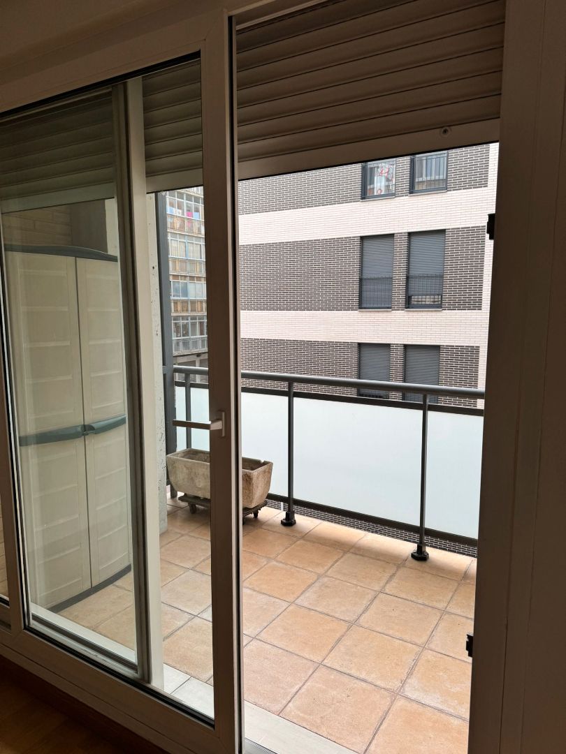 Balcony of Flat to rent in  Zaragoza Capital  with Heating, Parquet flooring and Oven