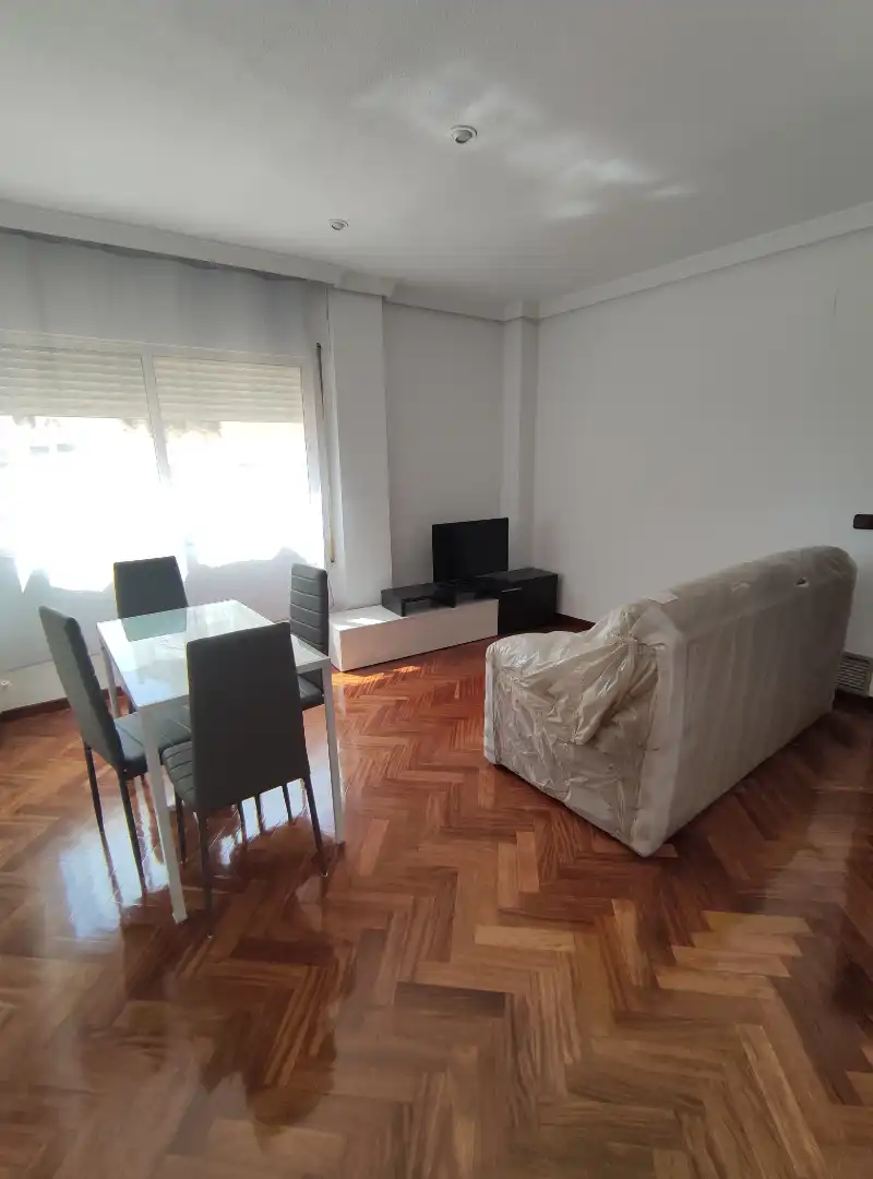 Apartament amb ascensor en venda a Calle Carlos Vázquez