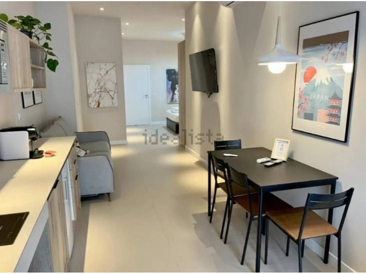 Vista exterior de Estudio en venta en  Barcelona Capital con Parquet y Amueblado