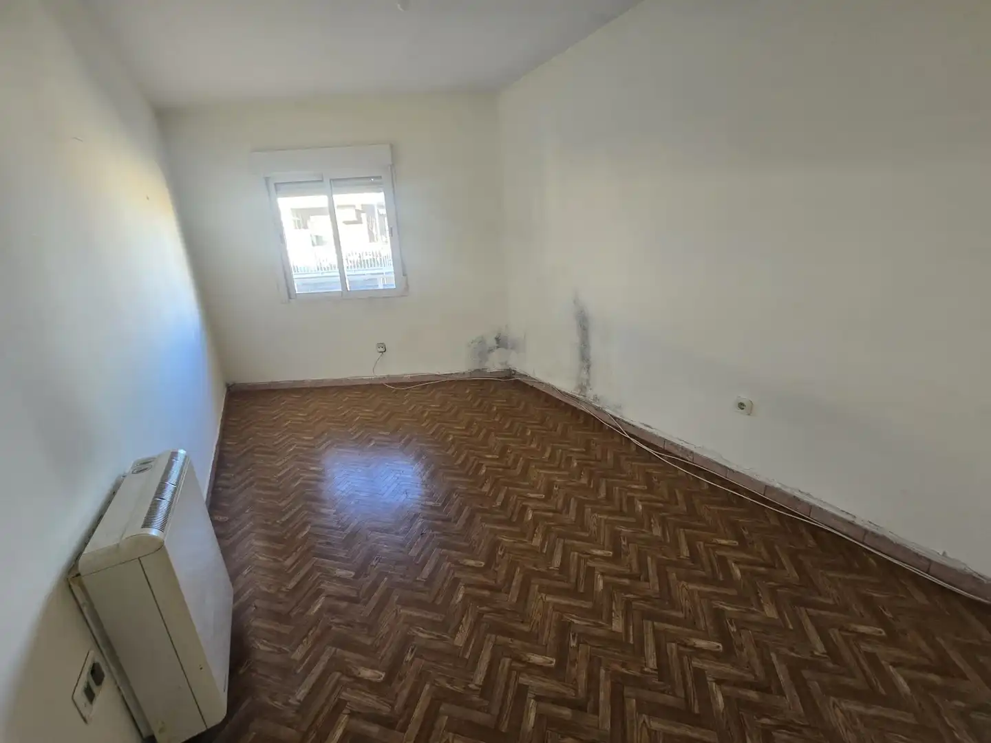Habitación de Piso en venta en Madrid con Calefacción