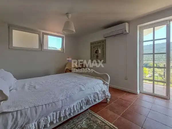 Dormitori de Casa o xalet en venda en O Rosal   amb Calefacció, Jardí privat i Terrassa