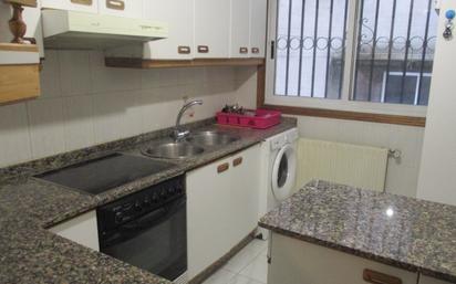 Kitchen of Flat for sale in Santiago de Compostela 