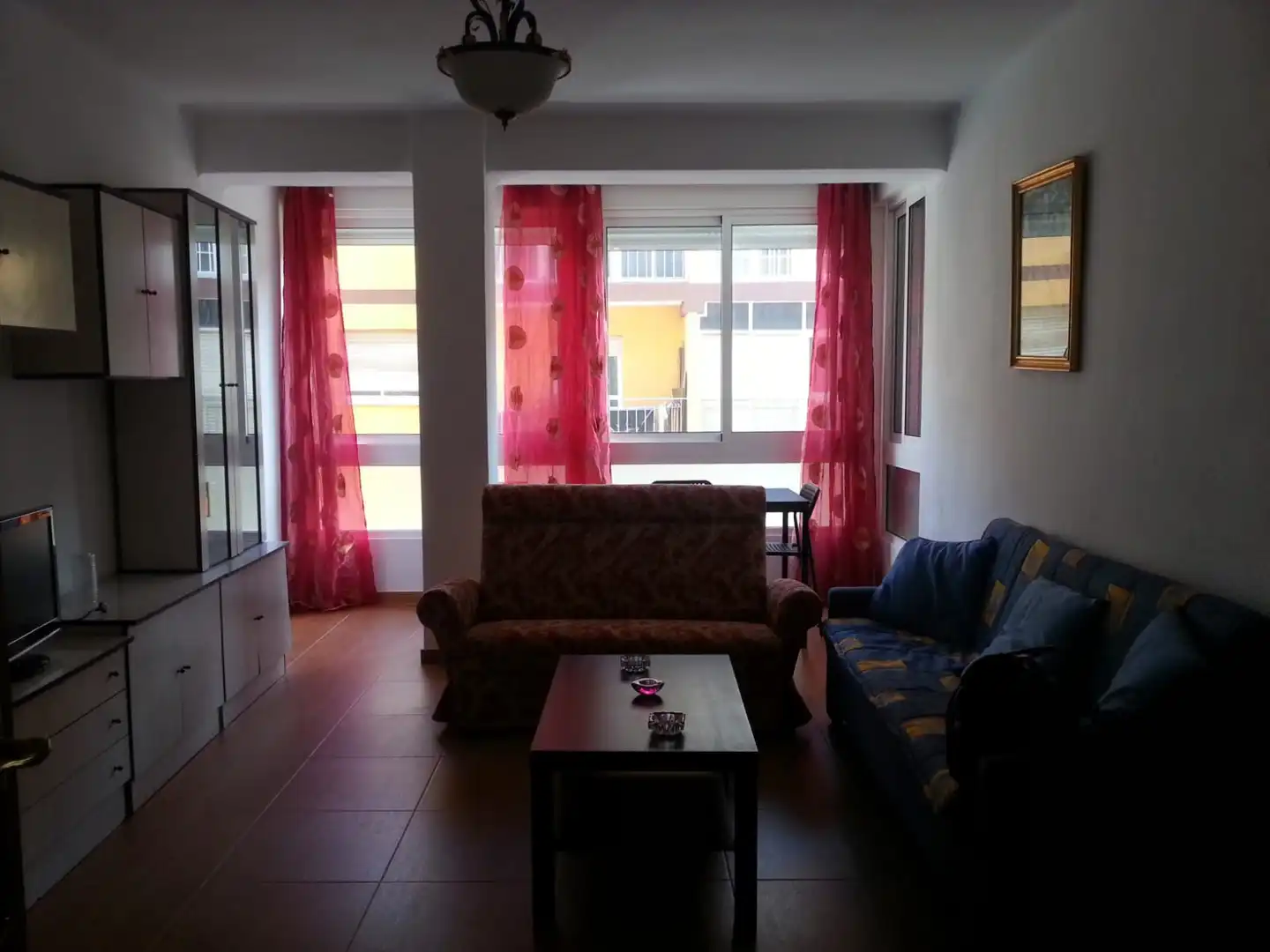 Sala de estar de Piso en venta en Almería con Calefacción, Amueblado y Horno