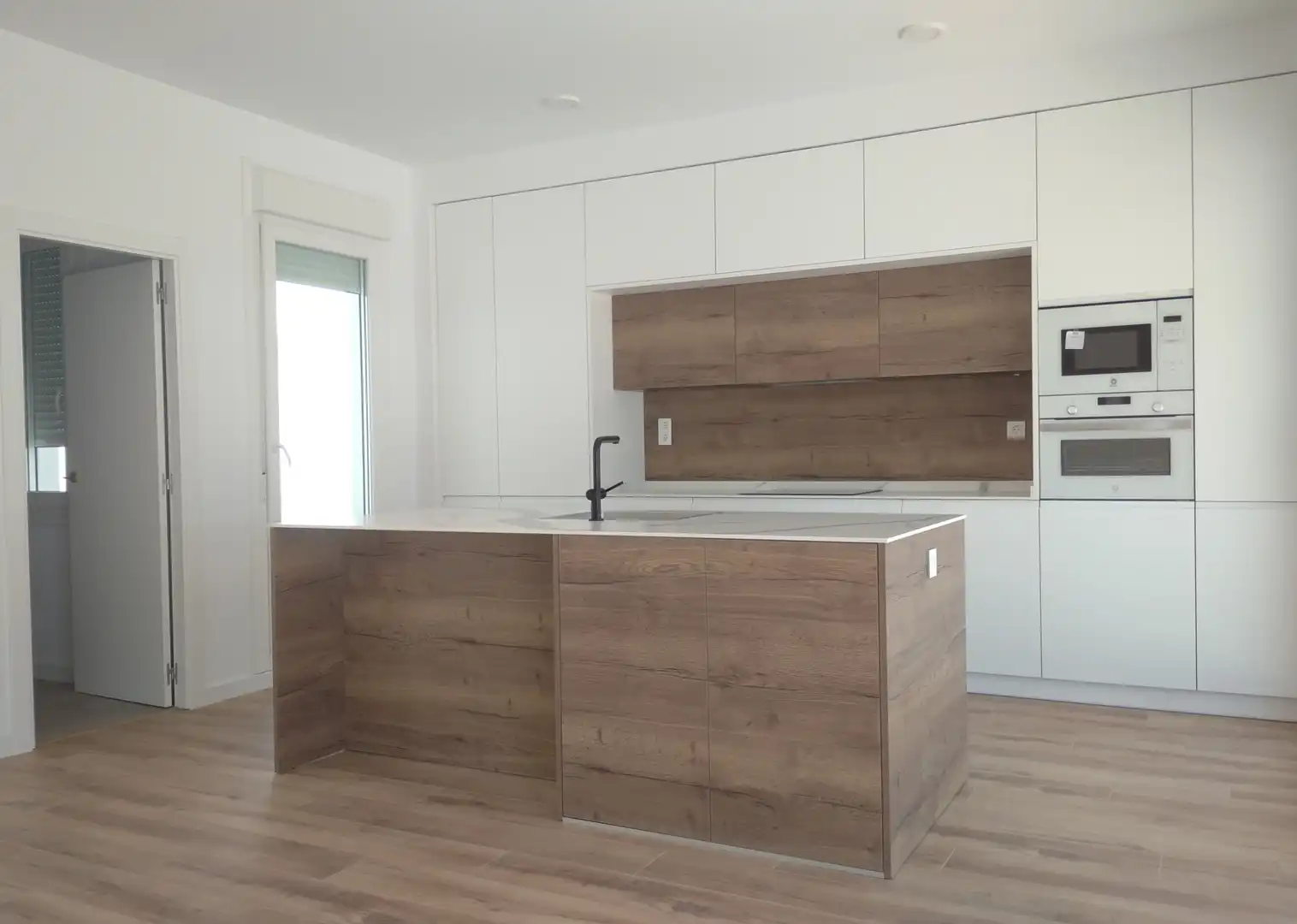 Cocina de Casa o chalet en venta en Zaragoza con Aire acondicionado, Jardín privado y Terraza