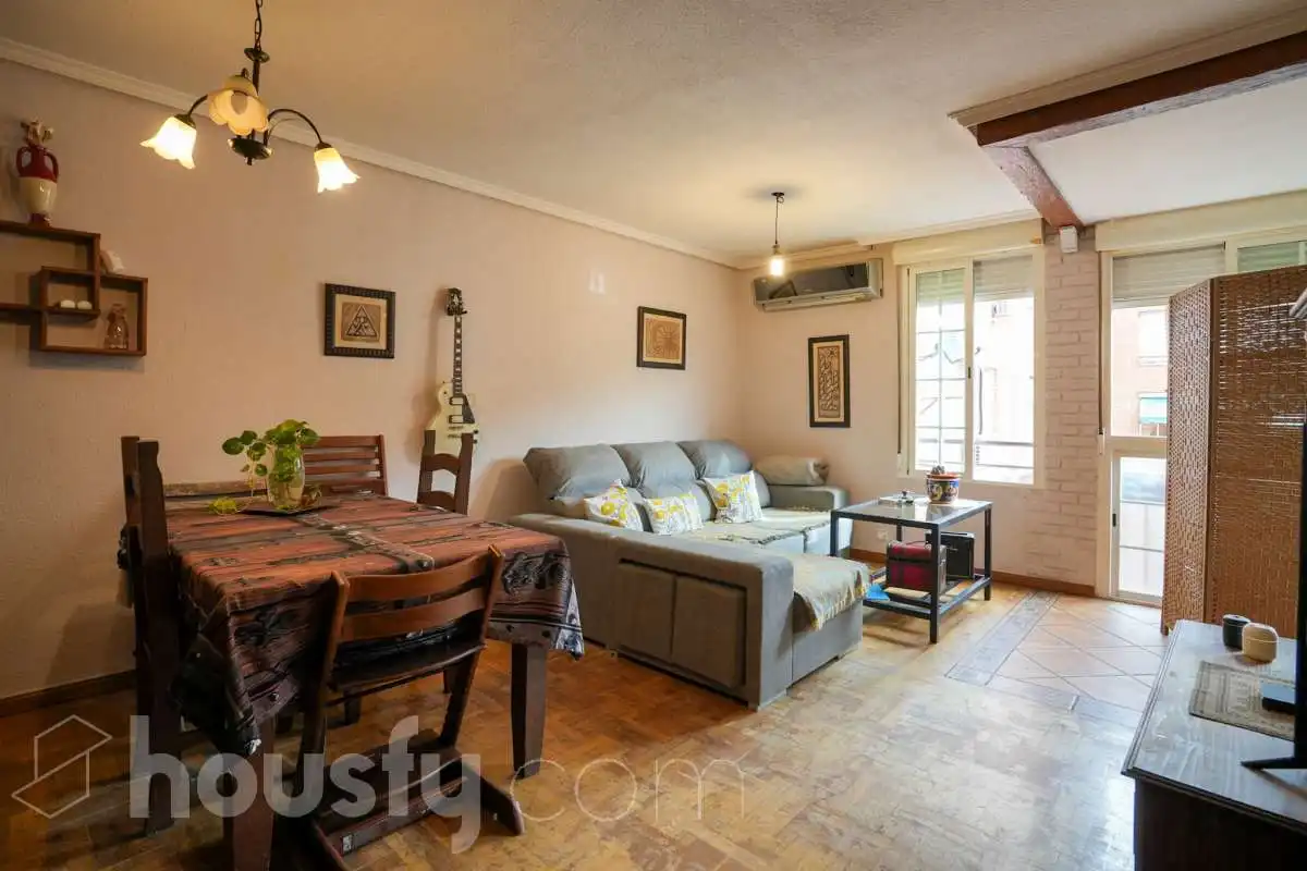 Living room of Flat for sale in  Madrid Capital  with Air Conditioner, Heating and Terrace