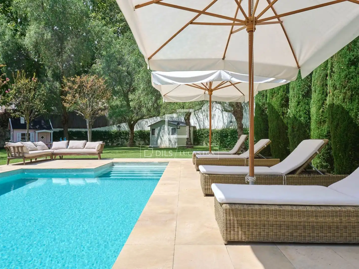 Piscina de Casa o xalet en venda en Alella amb Aire condicionat, Calefacció i Jardí privat