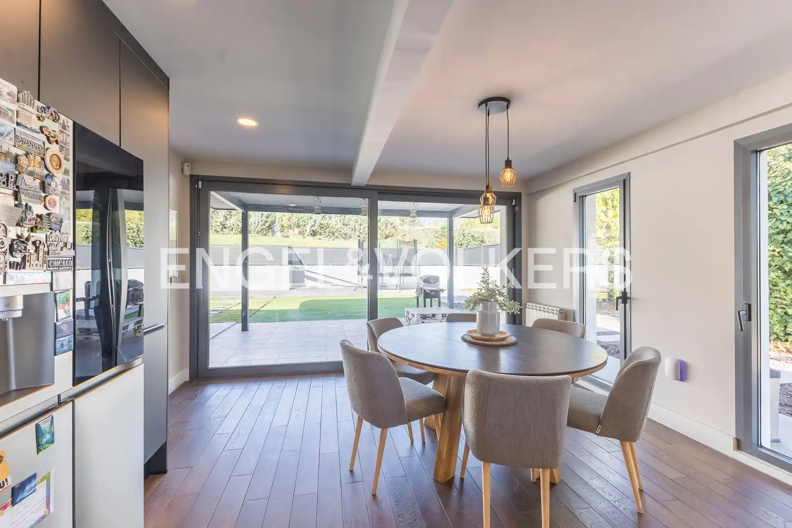 Comedor de Casa o chalet en venta en Paracuellos de Jarama con Aire acondicionado, Calefacción y Jardín privado