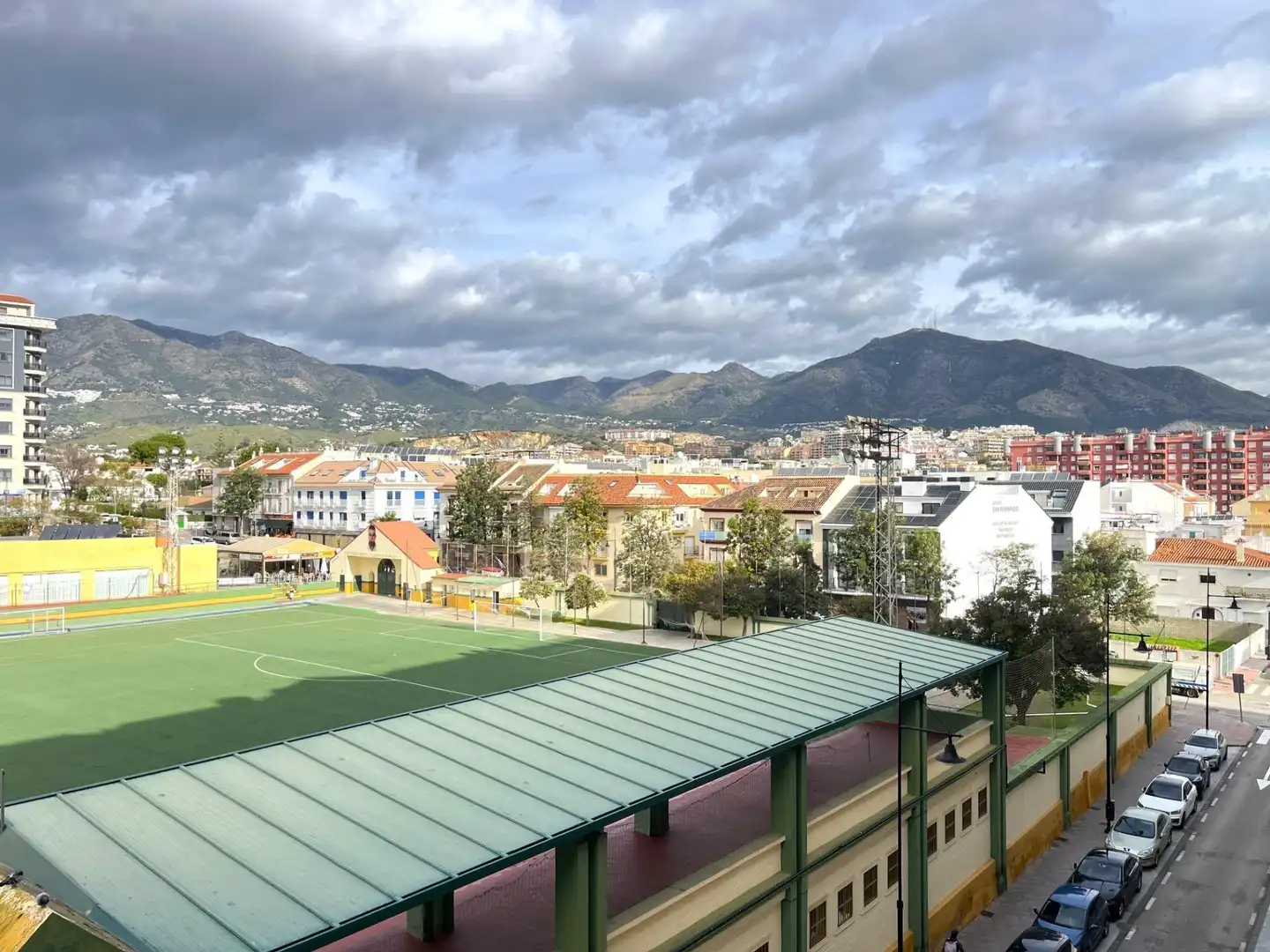 Außenansicht von Wohnungen zum Verkauf in Fuengirola mit Gemeinschaftspool