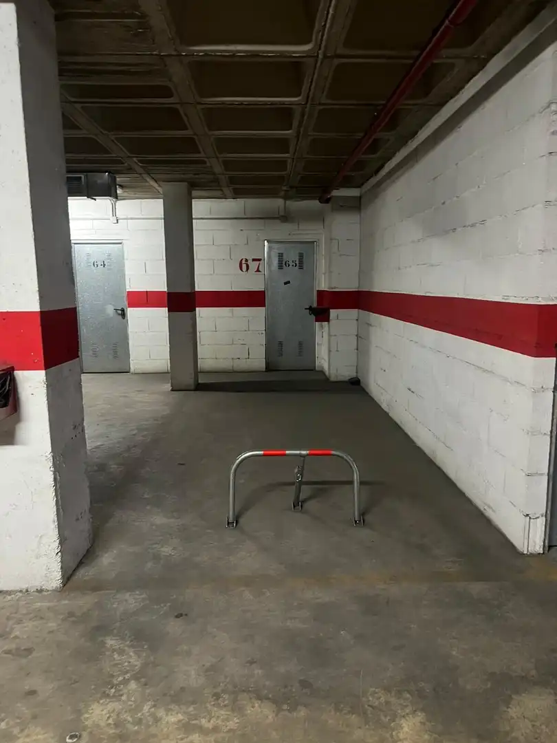 Einzelparkplatz zum Verkauf in Calle Calle Pintor Zabaleta, 47