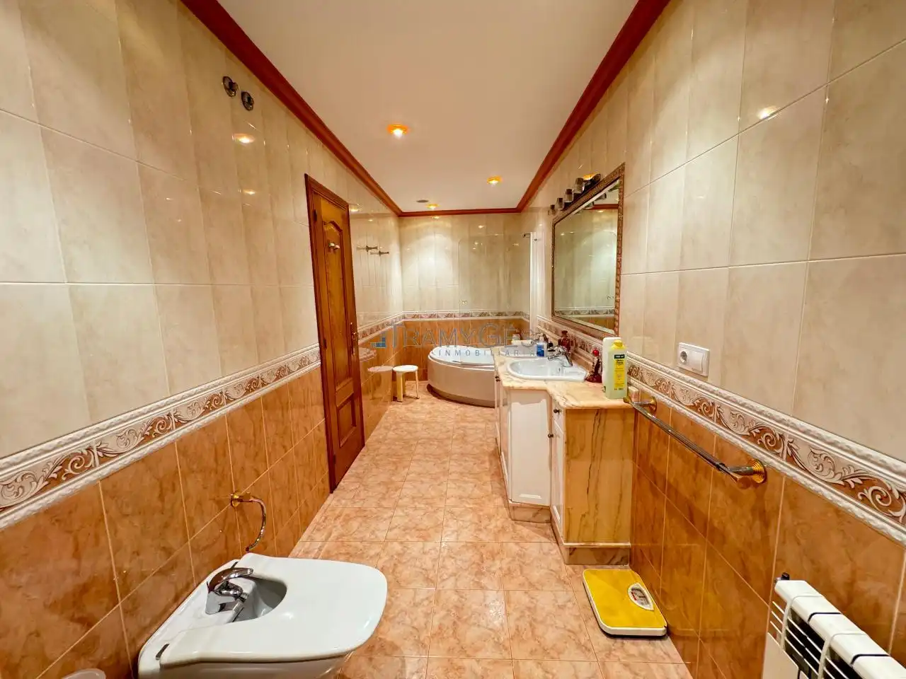 Baño de Casa o chalet en venta en Vilagarcía de Arousa con Calefacción, Jardín privado y Terraza