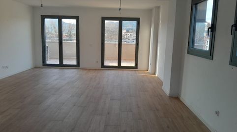 Foto 4 de Piso de alquiler en Ronda Fonts, 25, Olot, Girona