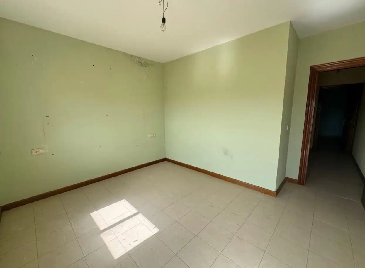 Einfamilien-Reihenhaus zum Verkauf in Matapozuelos mit Terrasse