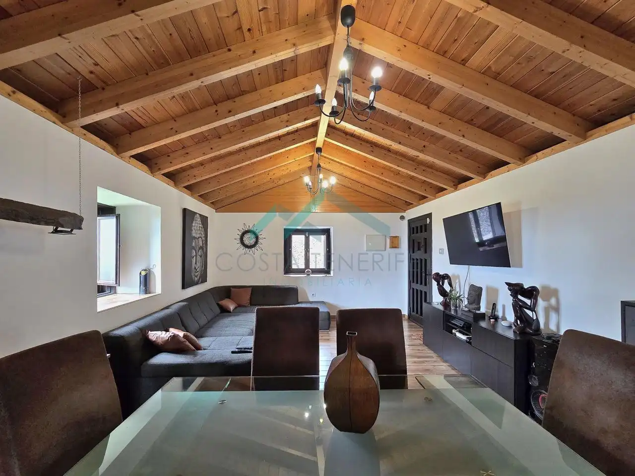 Sala d'estar de Finca rústica en venda en Guía de Isora amb Jardí privat i Moblat
