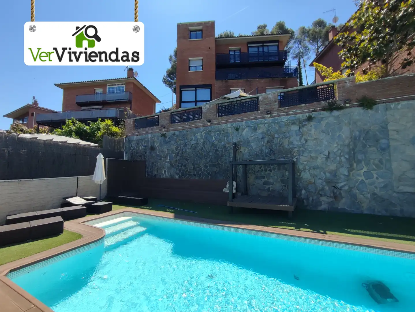 Piscina de Casa o xalet en venda en Cervelló amb Aire condicionat, Calefacció i Jardí privat