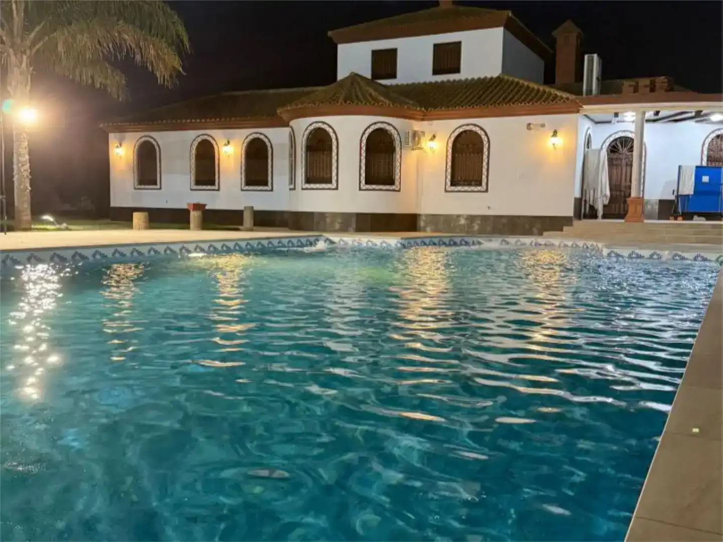 Swimming pool of Houses for sale in Utrera  with Air Conditioner, Swimming Pool and Balcony